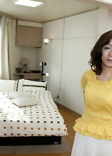 Mature.nl - Japanese Cougar Hanako Gets Fucked In Her Hairy Pussy By Her Neighbour